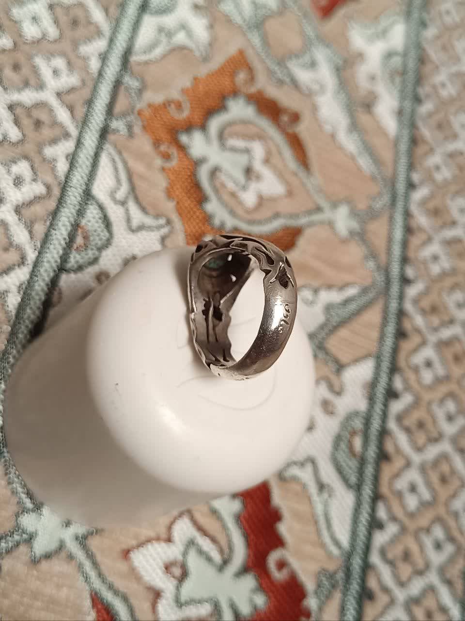 معاوضه انگشتر فیروزه نیشابور با انگشتر زبرجد — عکس ۳